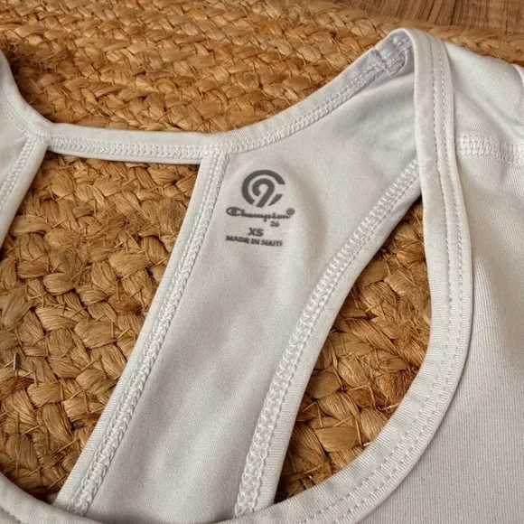 Women’s Champion Work Out Tank - Picture 3 of 5